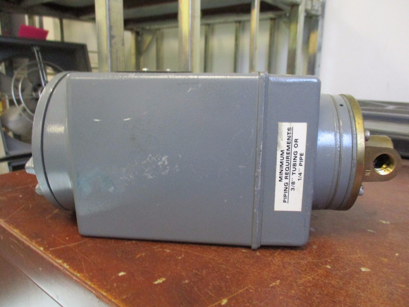 Conoflow Electro-Pneumatic Transducer GT28ED Input:4-20 ma Range: 3-15 PSIG Used