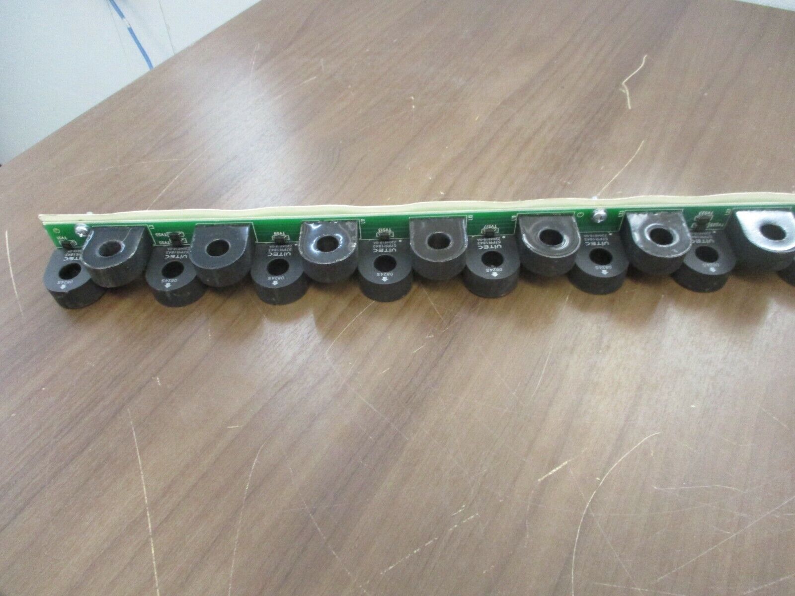 Veris Branch Circuit Current Monitoring Panel 2A CT Strip E30C184 100A 50/60Hz