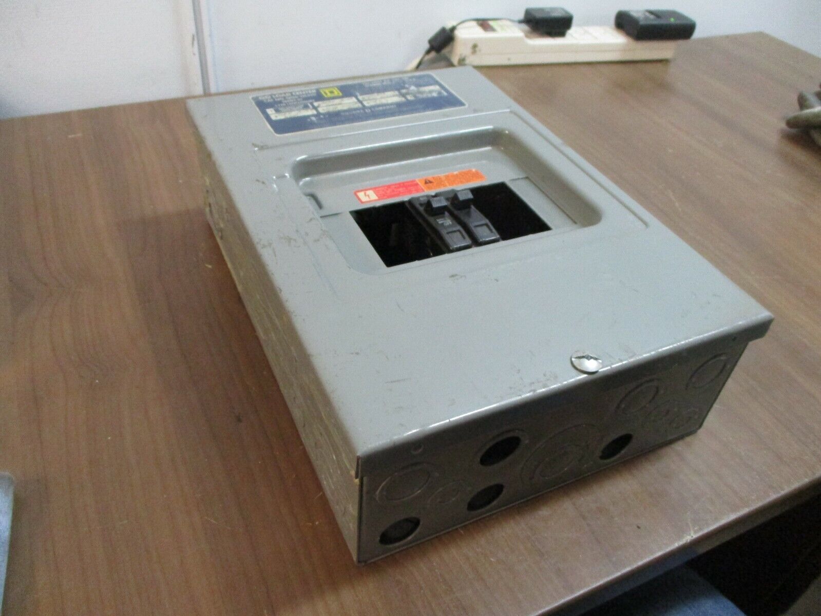Square D QO Load Center QO6-12L100 Ser. G1 100A 120/240V 1Ph 3W 6-Space Used