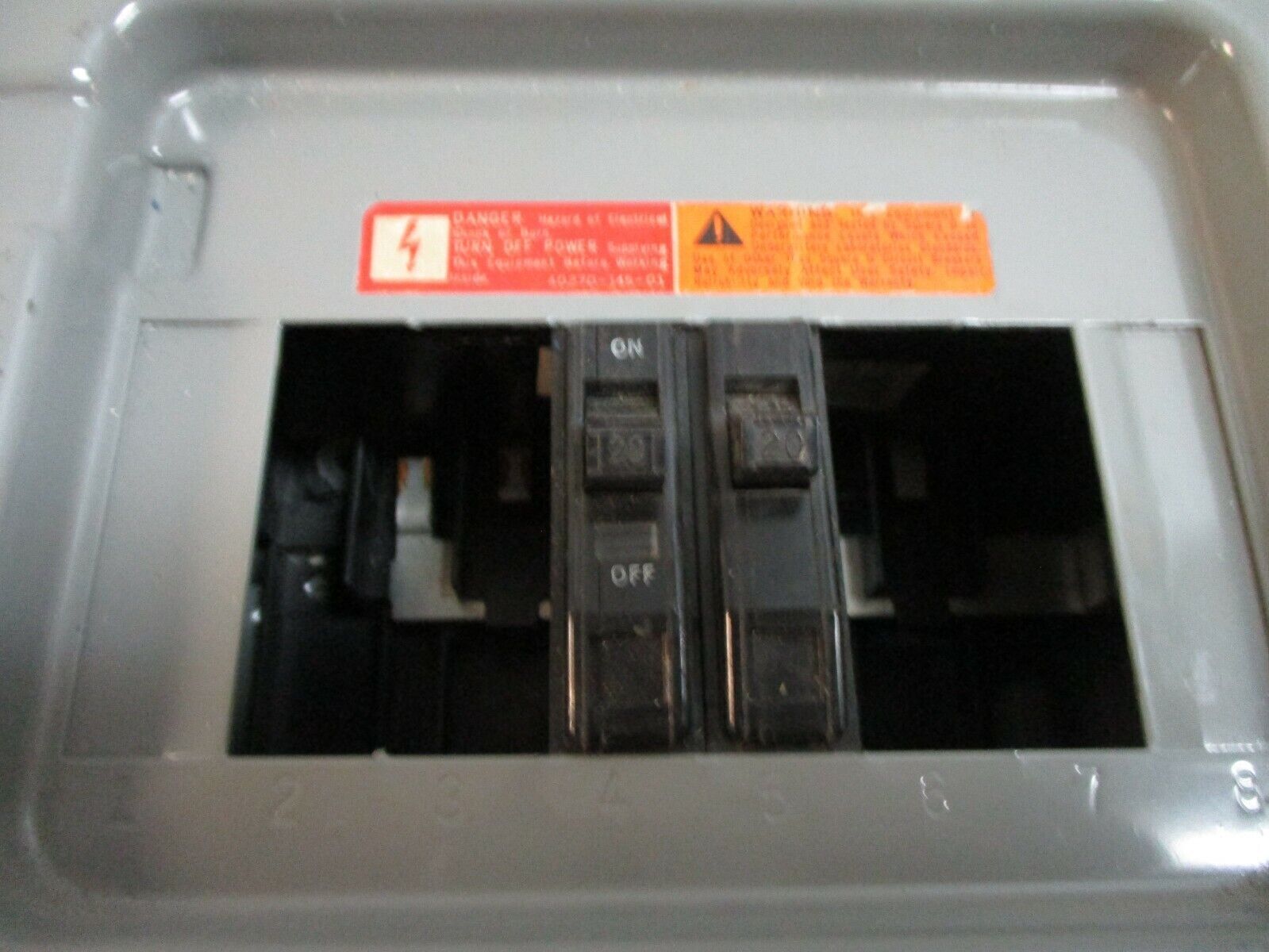 Square D QO Load Center QO6-12L100 Ser. G1 100A 120/240V 1Ph 3W 6-Space Used