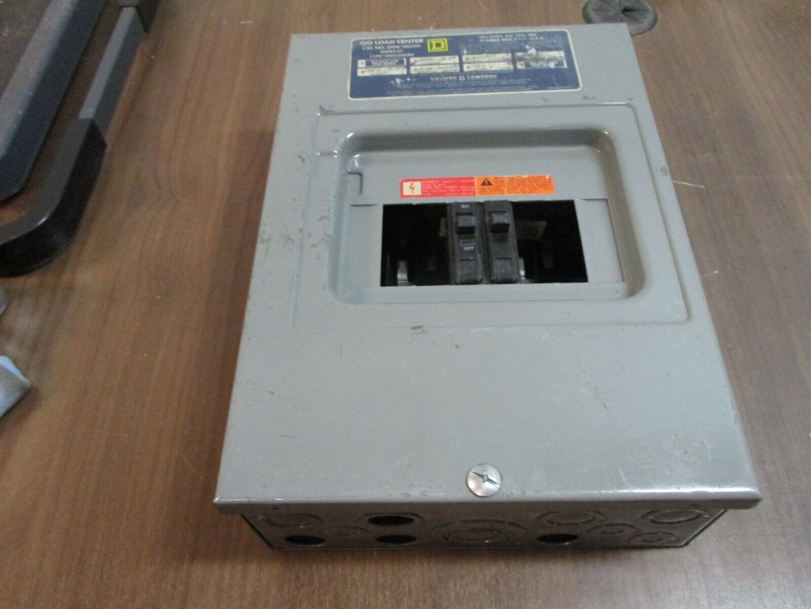 Square D QO Load Center QO6-12L100 Ser. G1 100A 120/240V 1Ph 3W 6-Space Used