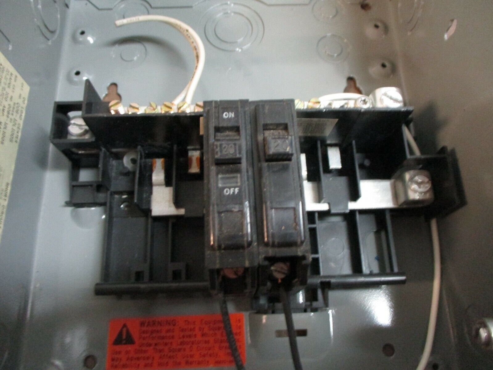 Square D QO Load Center QO6-12L100 Ser. G1 100A 120/240V 1Ph 3W 6-Space Used
