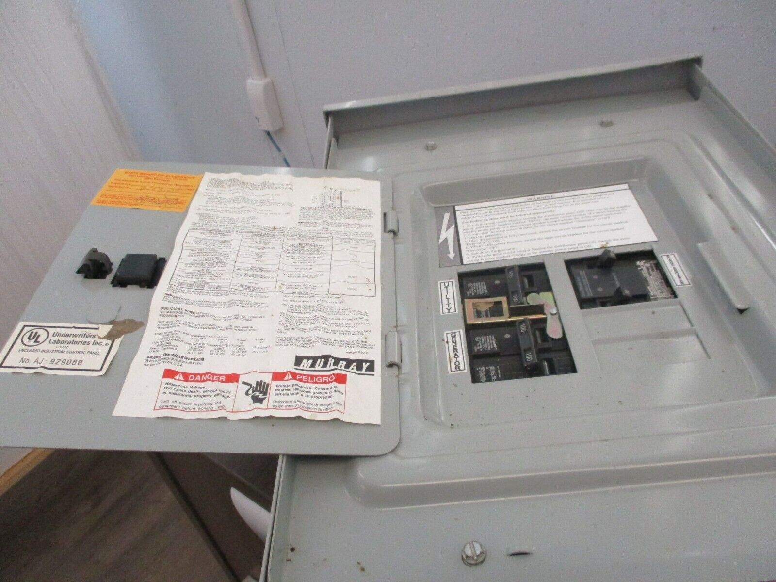 American Midwest Power 3R Breaker Panel/Service Entrance SEMD100-3PR 120/240V 3W