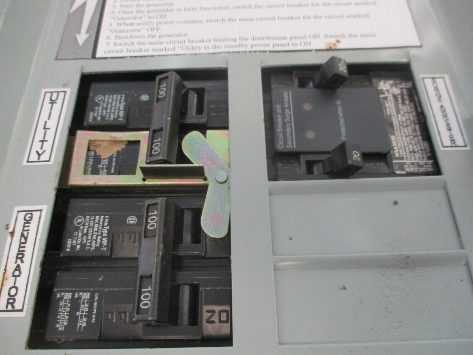 American Midwest Power 3R Breaker Panel/Service Entrance SEMD100-3PR 120/240V 3W
