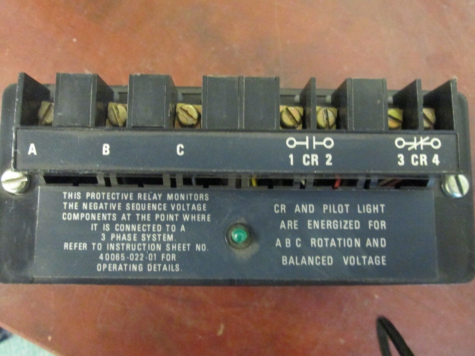 Allen-Bradley Line Voltage Relay 813S-VOWE 120V 3Ph 60Hz Used