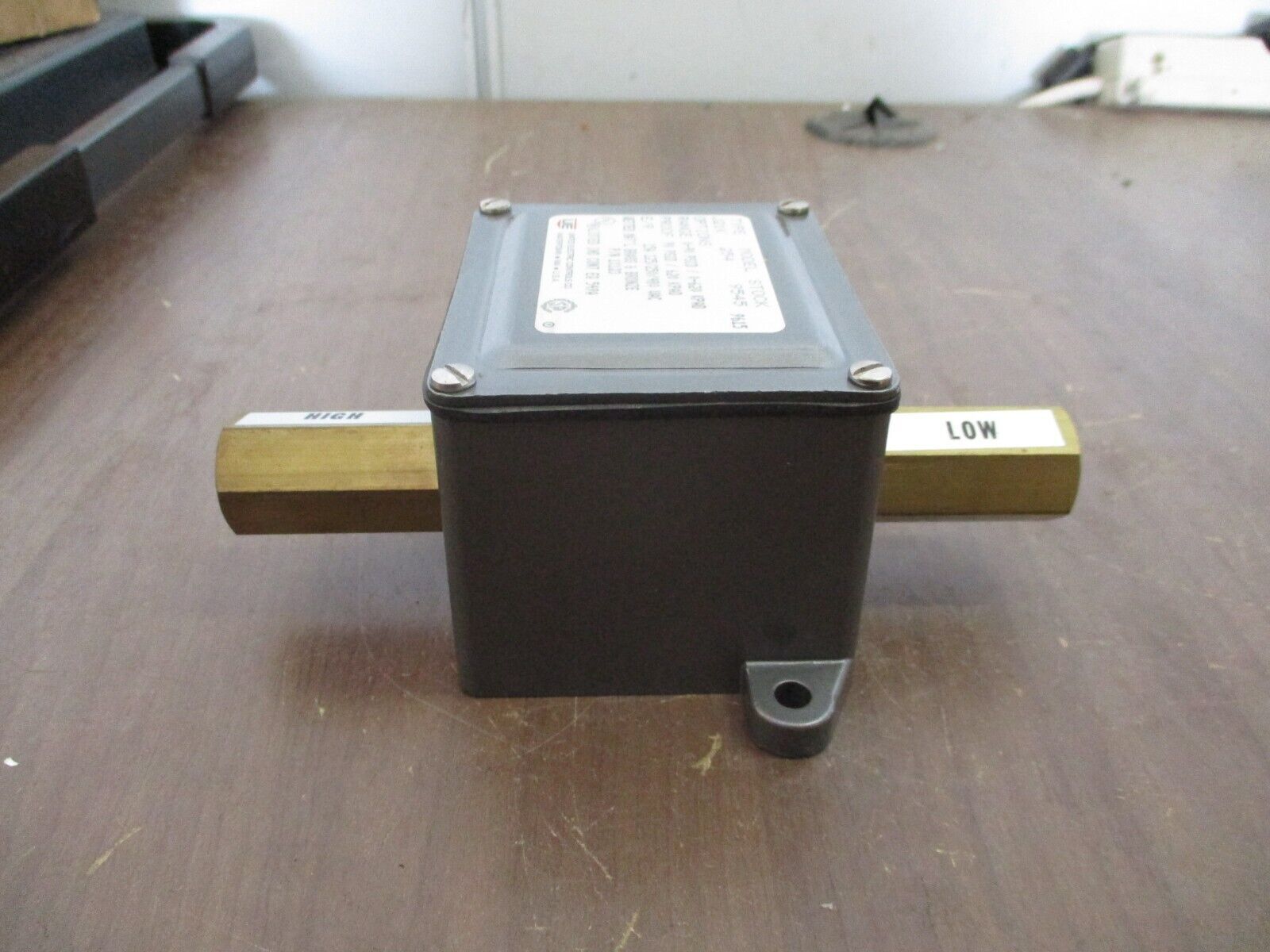 United Electric Controls J21K 254 Pressure Switch 1X123 Range: 0-90PSI