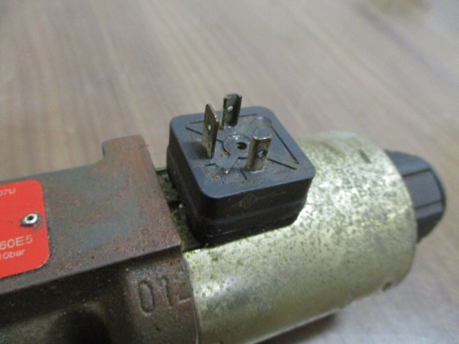 Argo Hytes Directional Control Valve RPE4-103Y11/12060E5 120VAC Used