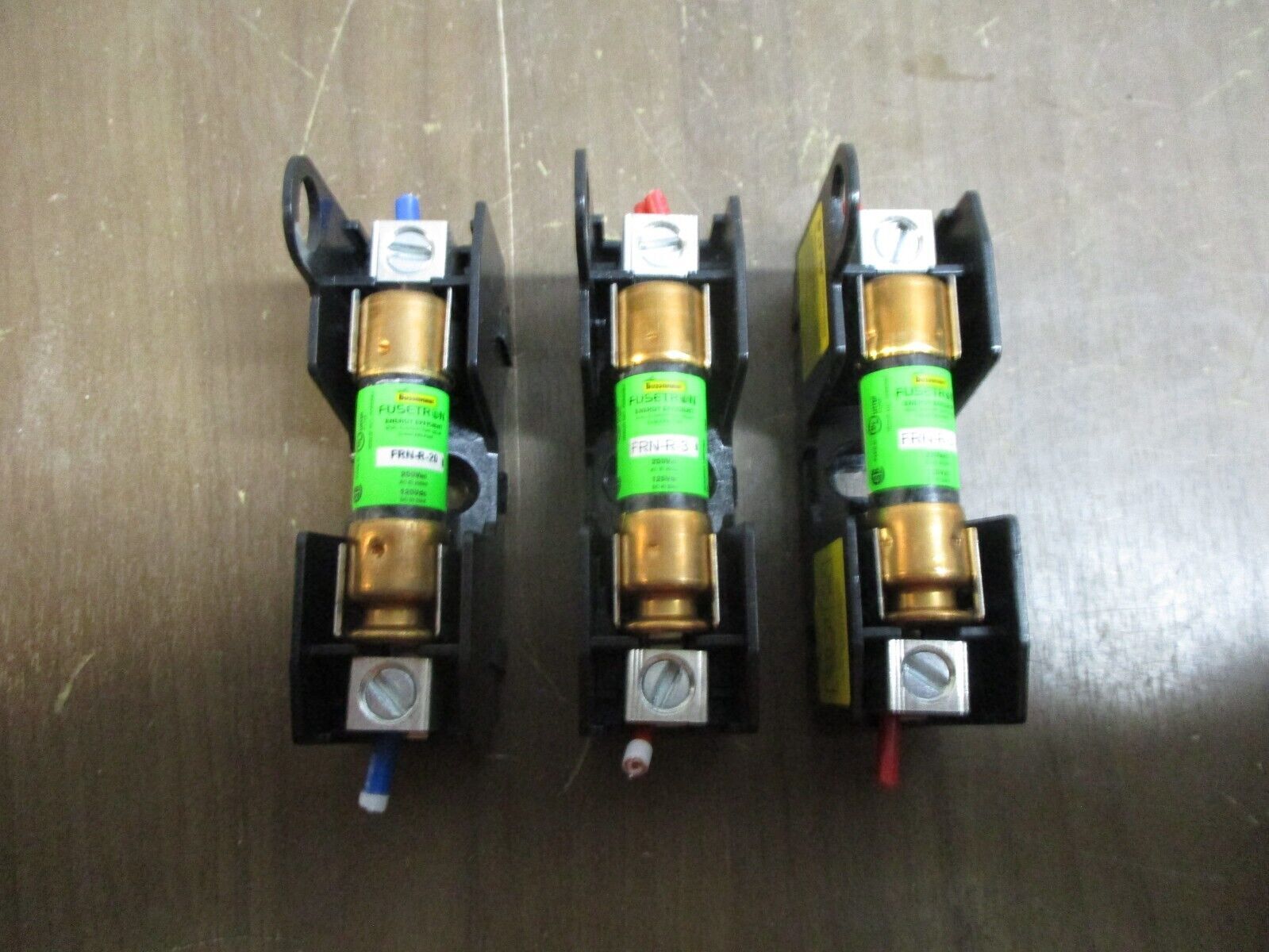 Eaton Bussmann Fuse Holder HM25030-XCR 30A 250V 1P w/ 3A Fuse *Lot of 3* Used