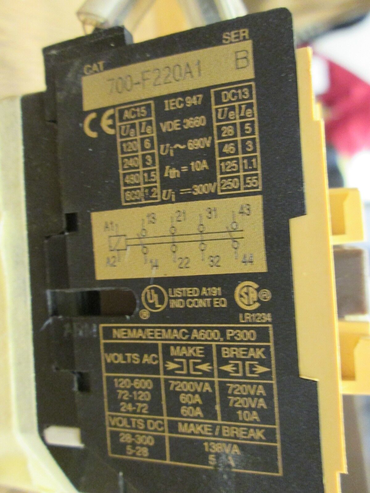 Allen-Bradley Contactor 700-F220A1 120V Coil Lot of 2 Used