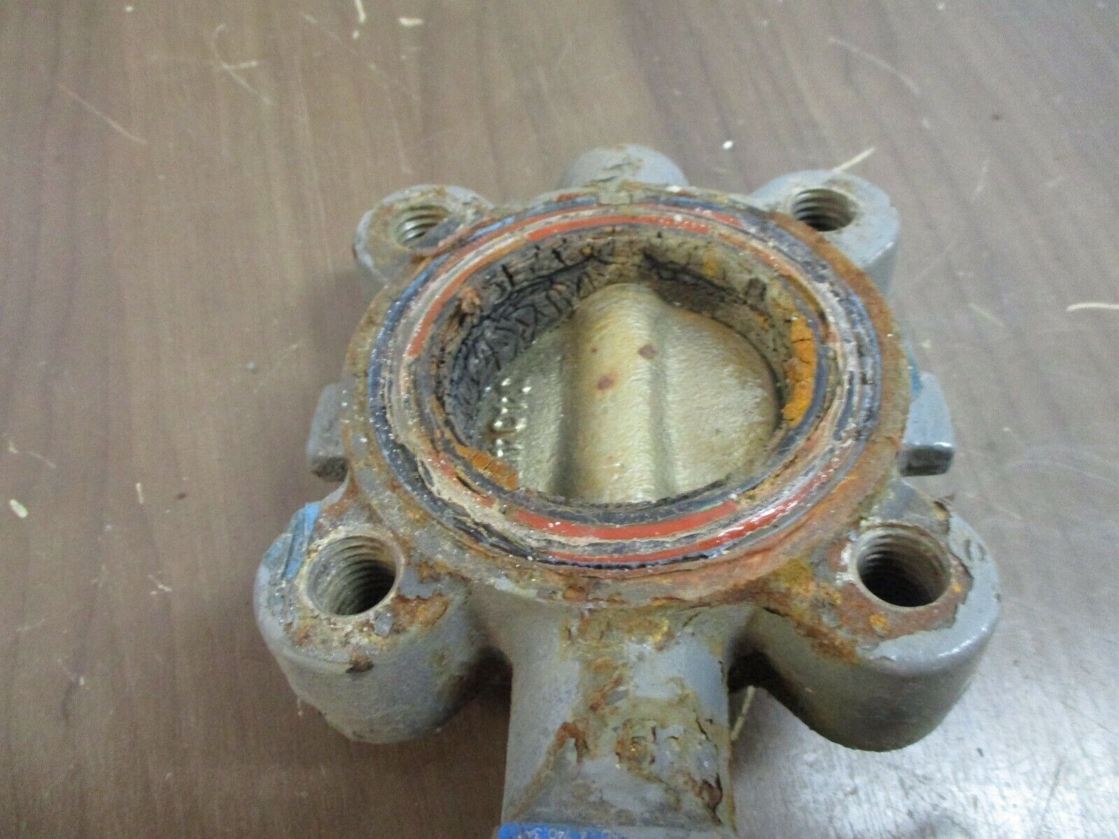Nibco Butterfly Valve LD 3110 Size: 2.5" 250PSI Body: DI Disc: DI Stem: SS Used
