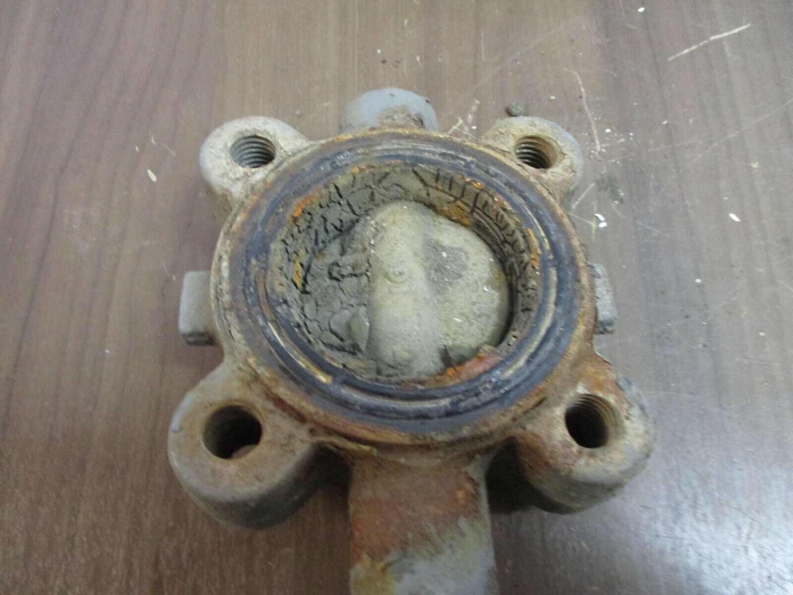 Nibco Butterfly Valve LD 3110 Size: 2.5" 250PSI Body: DI Disc: DI Stem: SS Used