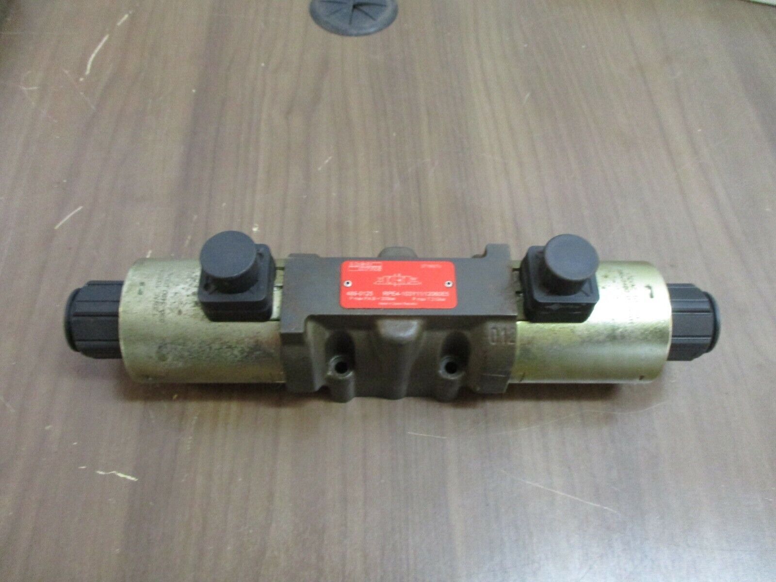 Argo Hytes Directional Control Valve RPE4-103Y11/12060E5 120 VAC Used