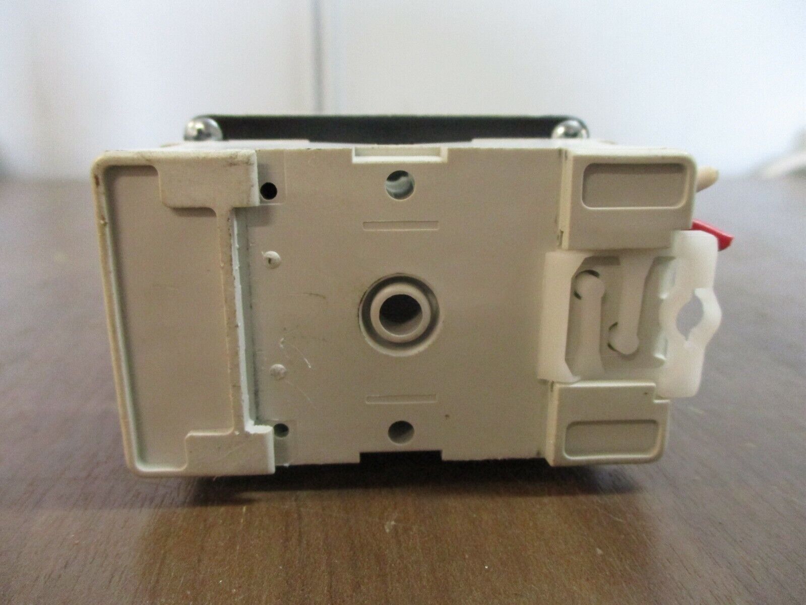 Allen-Bradley Time Delay Relay 700-HT22BU24 Ser. B Signal Off-Delay 24VDC w/Base