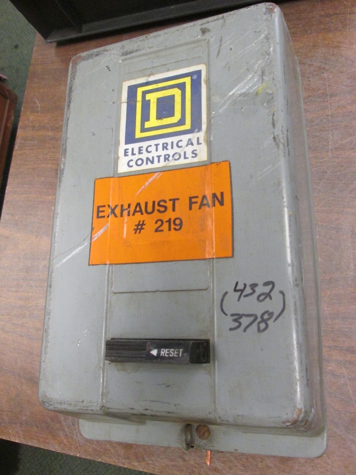Square D Enclosed Starter 8536 SBG 2 Size 0 120V Coil 600V Used