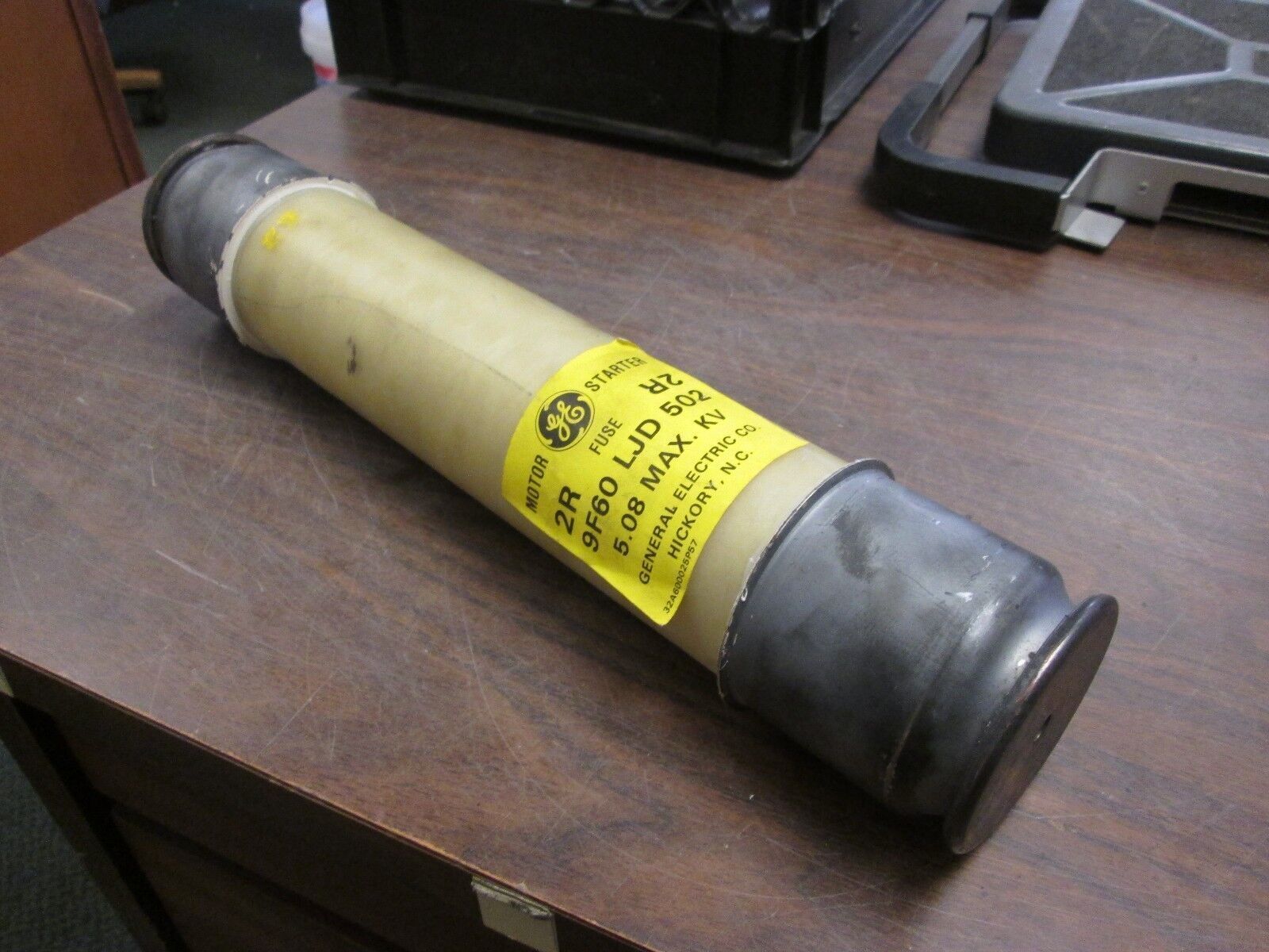 GE Motor Starter Fuse 9F60 LJD 502 5.08KV 2R Rating Used