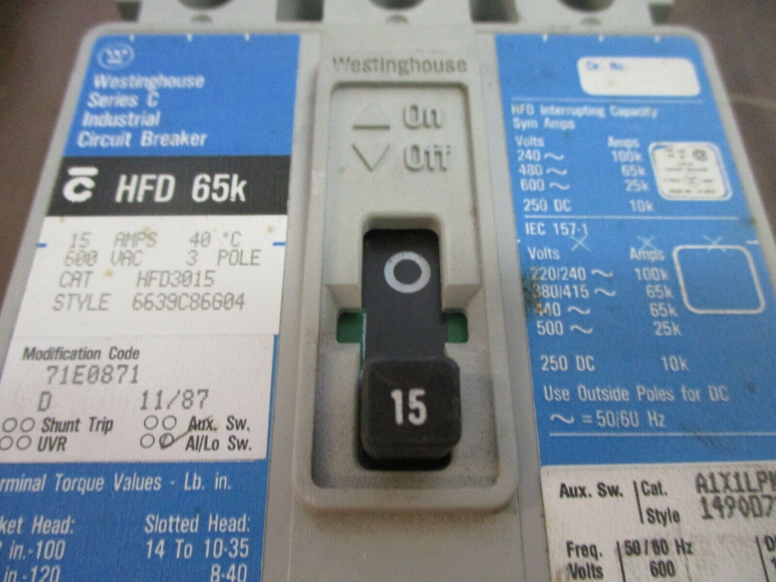 Cutler-Hammer HFD 65K Circuit Breaker w/ Aux HFD3015 15A 600V 3P Used