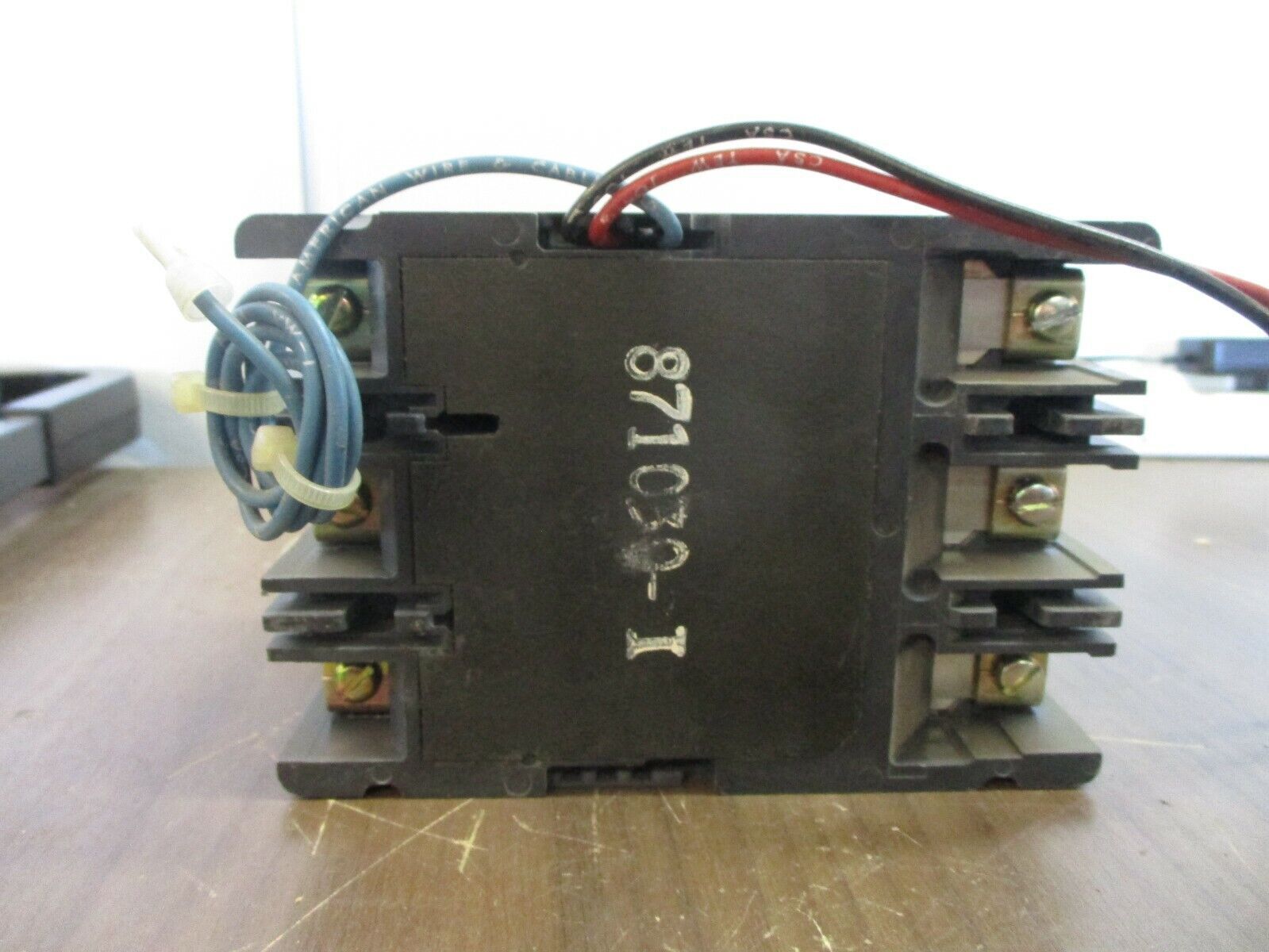 Cutler-Hammer HFD 65K Circuit Breaker w/ Aux HFD3015 15A 600V 3P Used