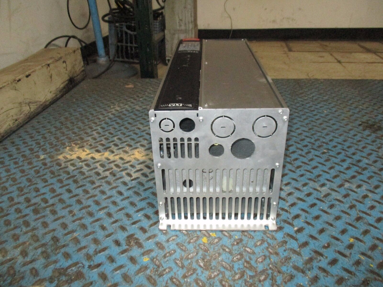 DanFoss VLT 6000 AC Drive VLT6016GT2CN1STR0DLF00A00C0 15HP Used