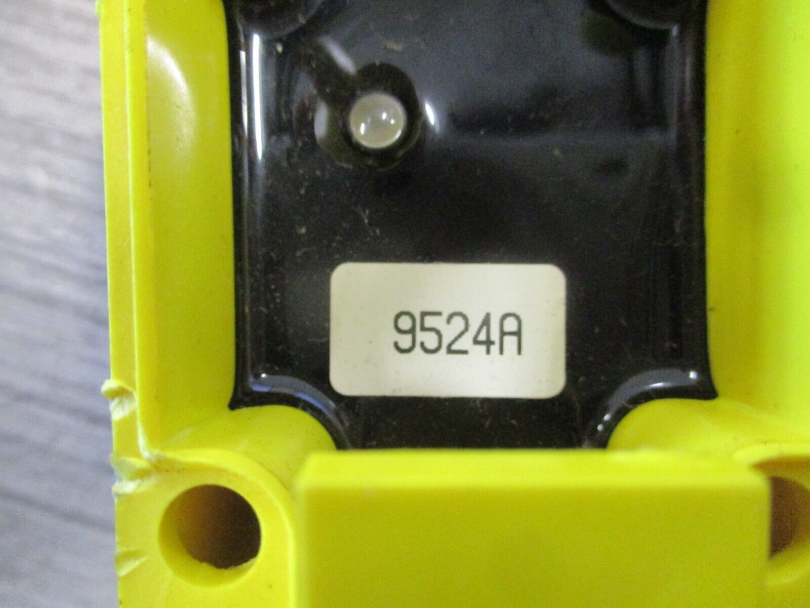 Banner SBED Multi-Beam Scanner Block Emitter 16442 New Surplus