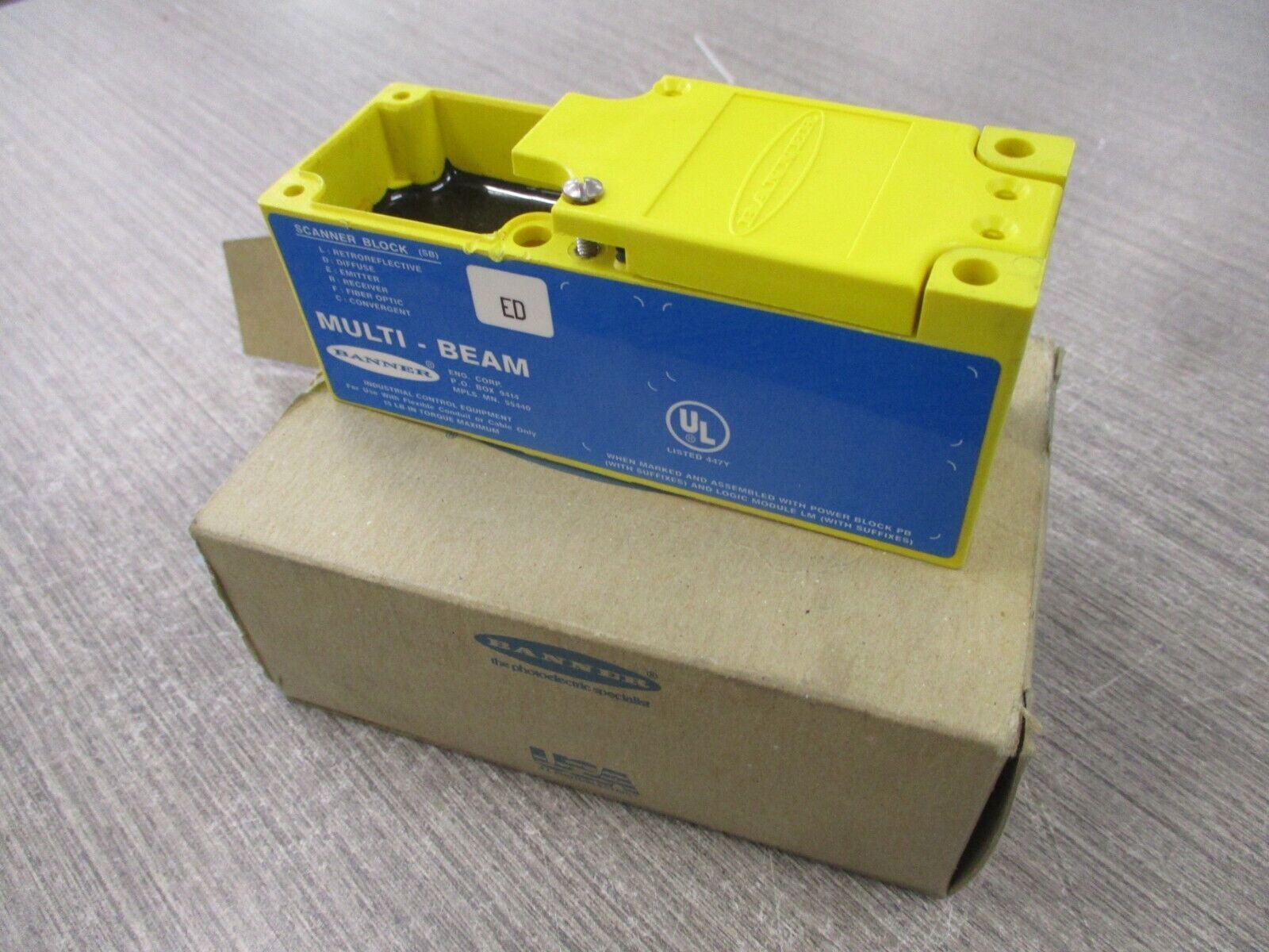 Banner SBED Multi-Beam Scanner Block Emitter 16442 New Surplus