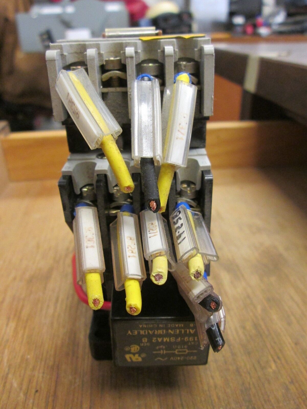 Allen-Bradley Contactor 700-F400A1 195-FA22 199-FSMA2 9A 600V 120V Coil Used