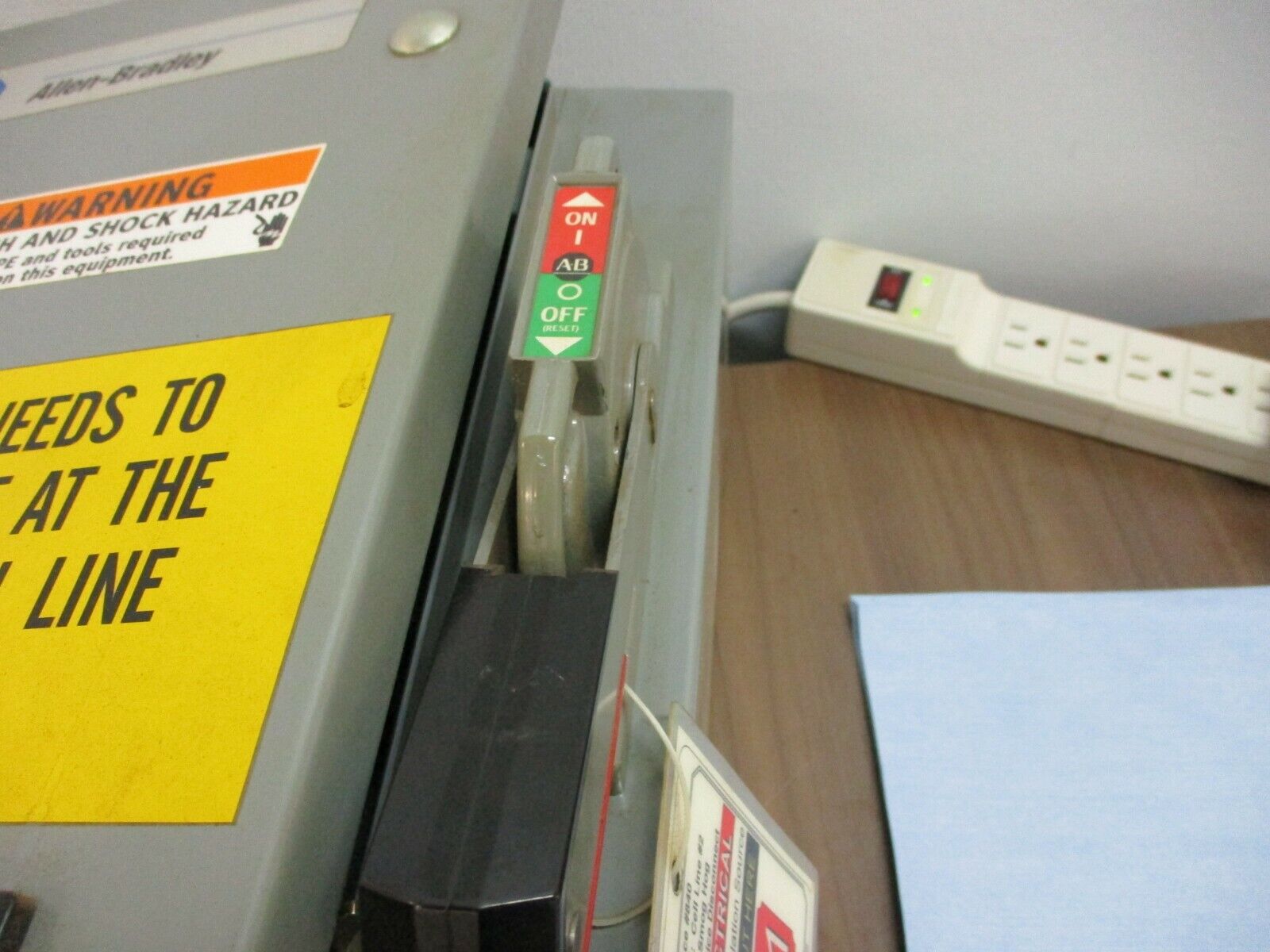 Allen-Bradley 3R Fusible Size 0 Combination 512-ADB-1-4G-6P-24R 120V Coil Used