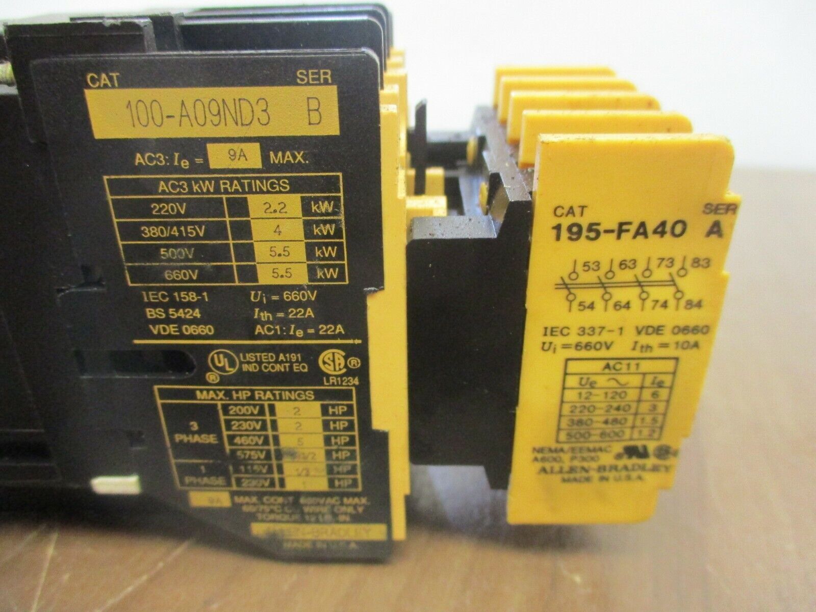 Allen-Bradley Contactor 100-A09ND3 195-FA40 Contact Block 9A 600V 120V Coil Used