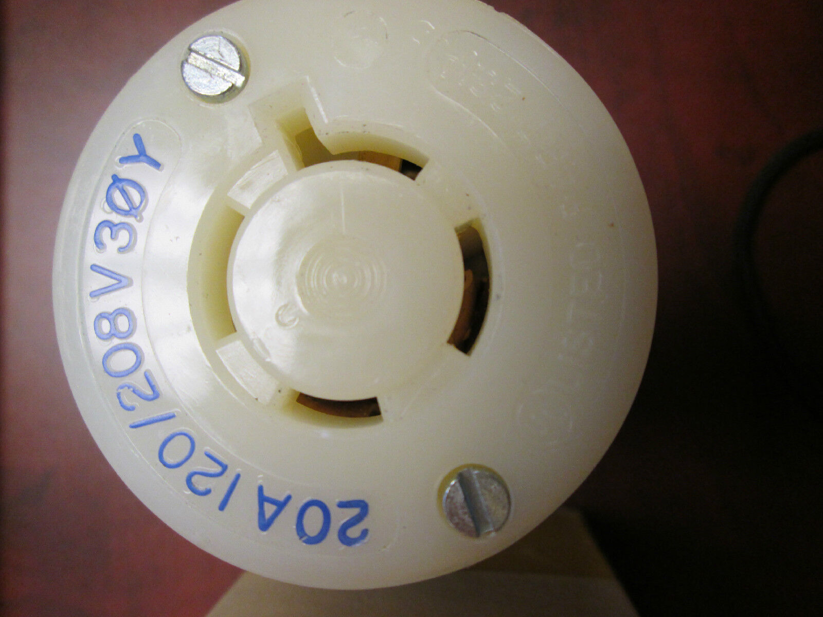 Hubbell Receptacle 2443 Lot of 2 New Surplus