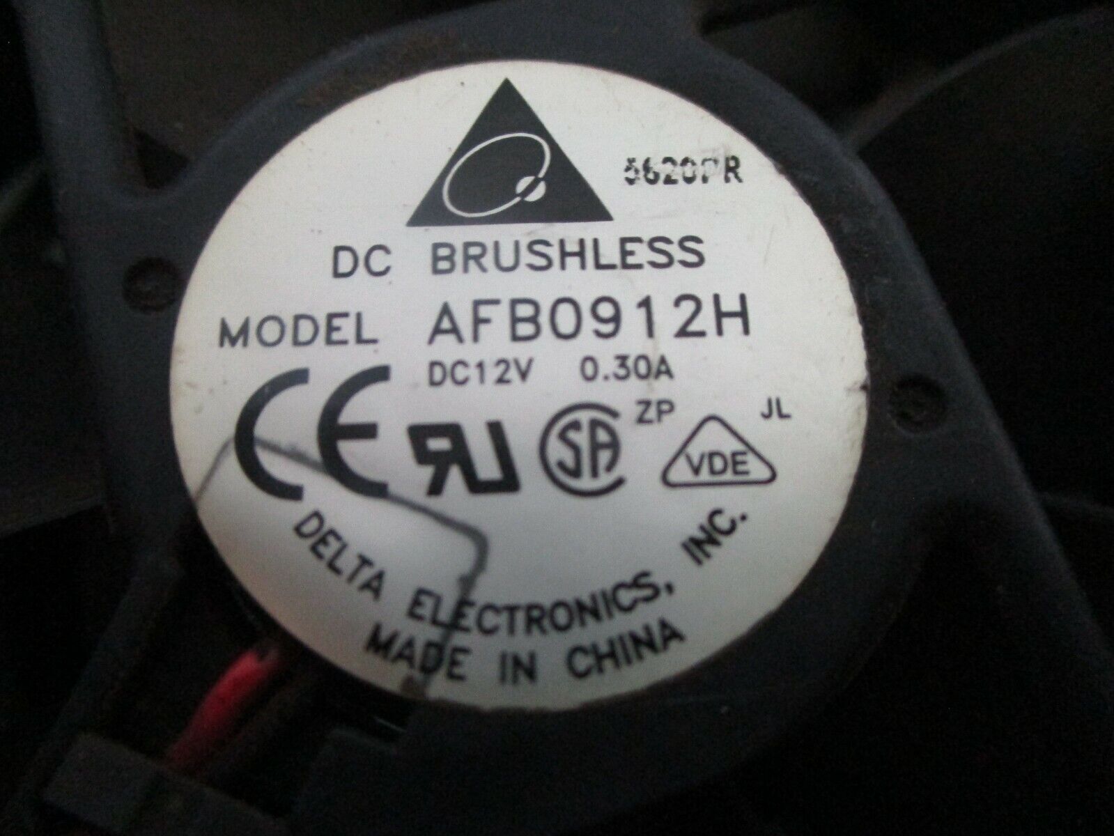 Delta DC Brushless Fan AFB0912H 12VDC 0.30A *Broken Fan Corner* Used