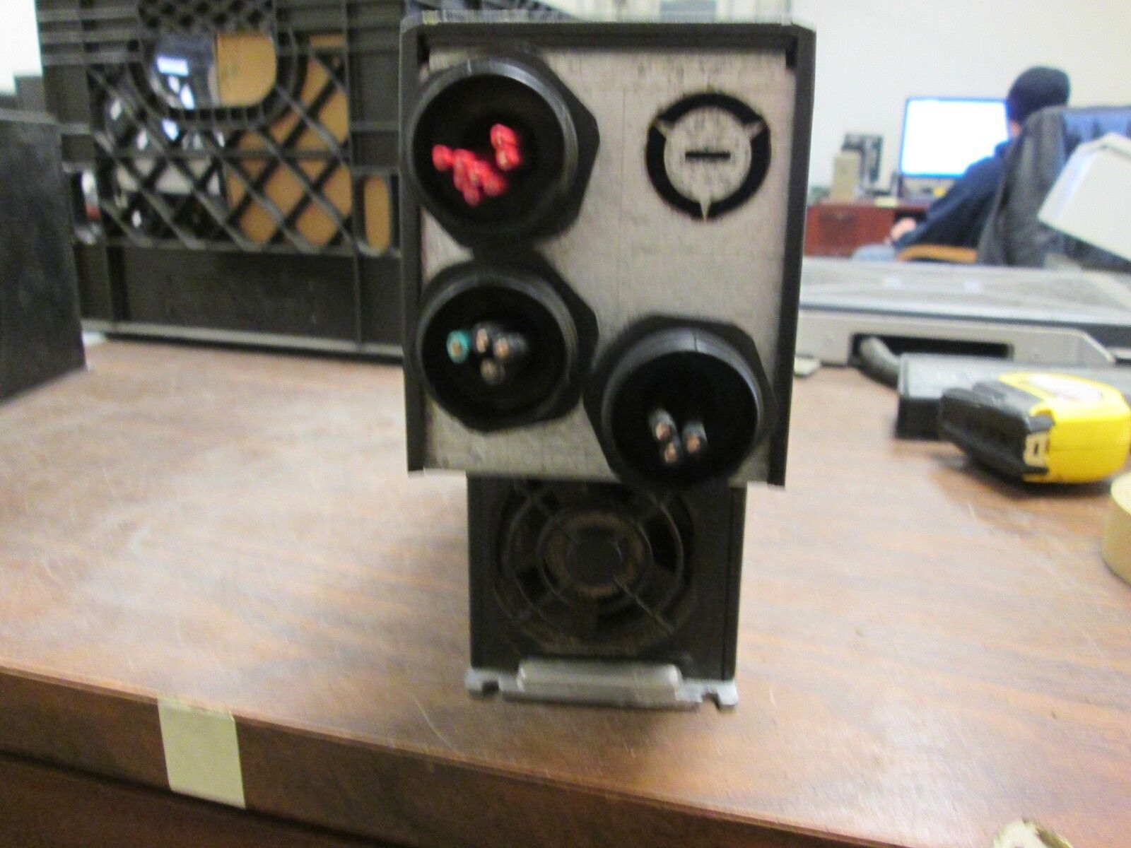 Danfoss VLT 2800 ACV Drive 195N1037 2KW 3Ph Input: 380-480V 50/60Hz 3.2A Used