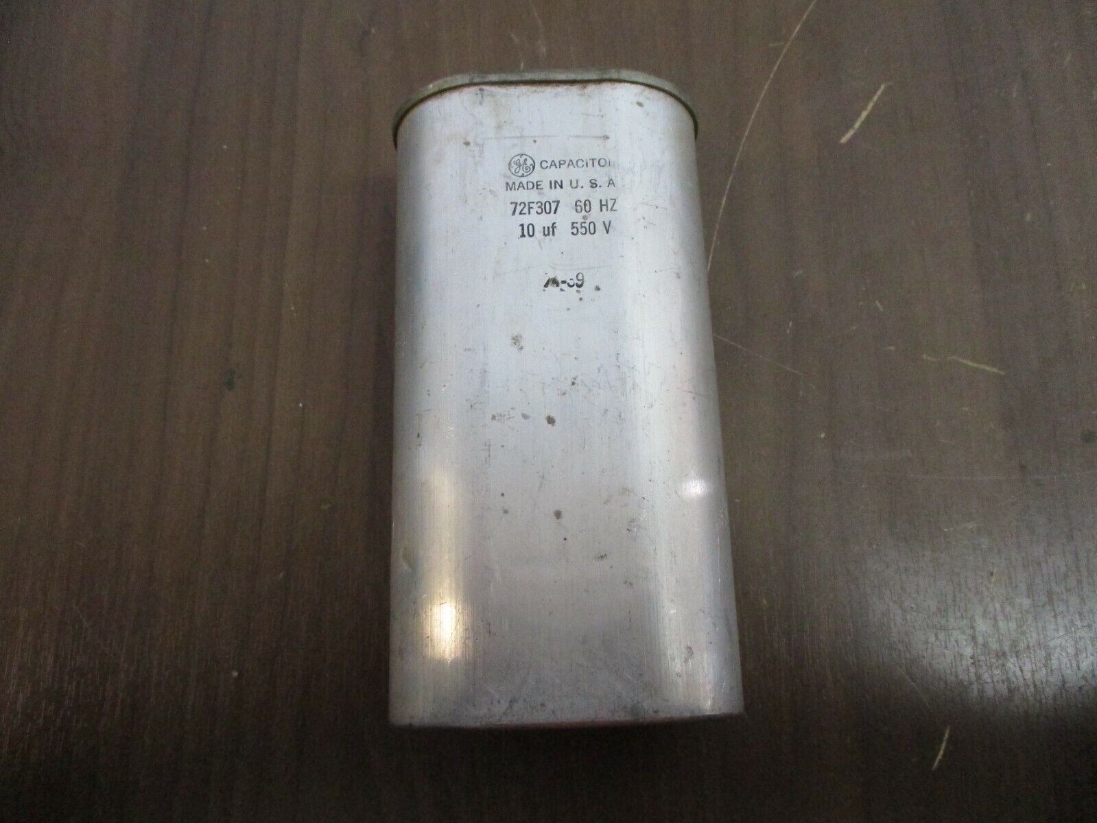 GE Capacitor 72F307 60Hz 10uF 550V Used