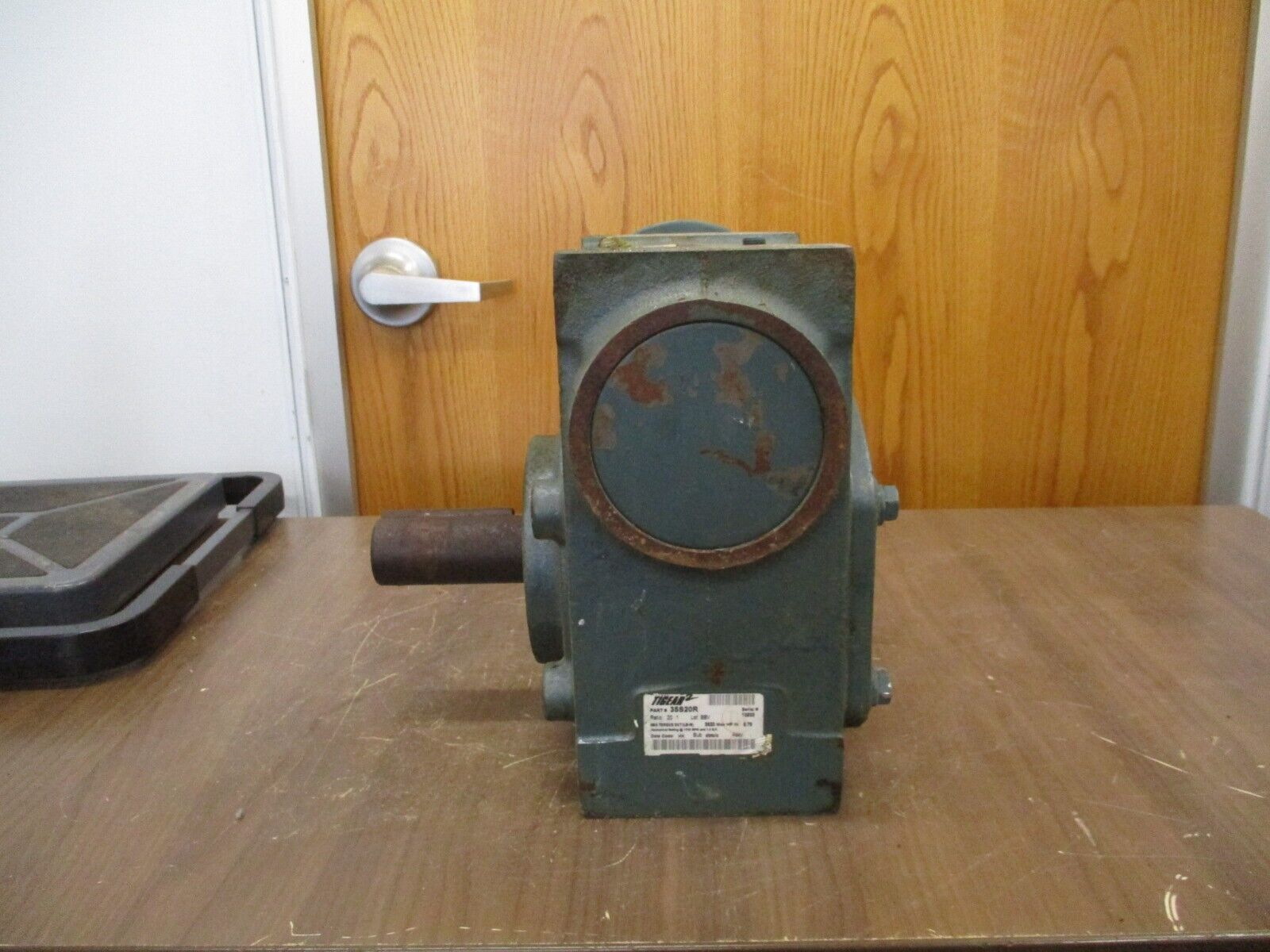 Tigear 2 Gear Reducer 35A20R Ratio 20:1 1750 RPM In 5.79 HP 3620 LB-In Torque