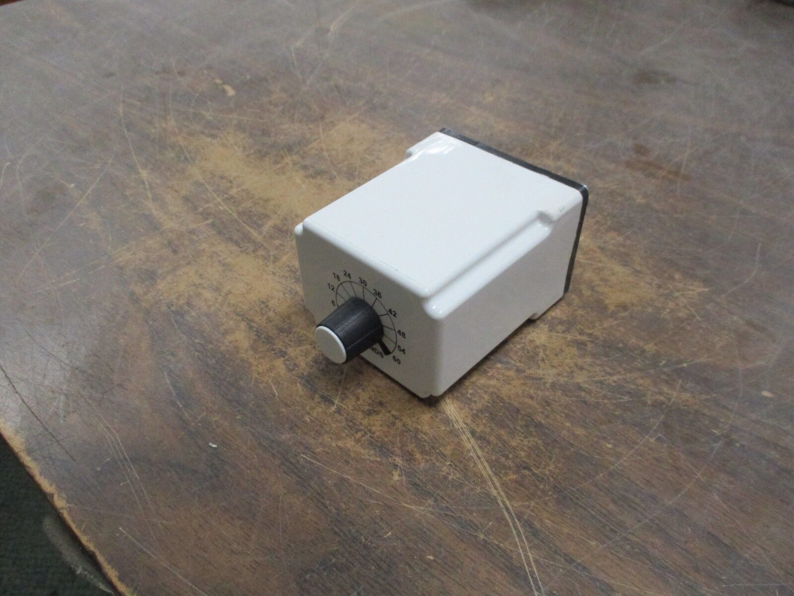 Dayton Time Delay Relay 1EGB3 120V Range: 0.6-60sec Used