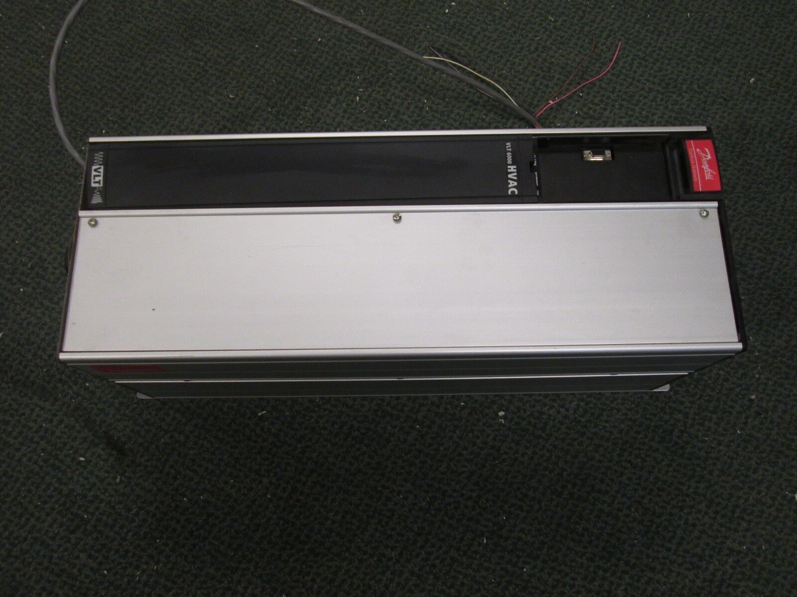 DanFoss AC Drive 175Z7369 40HP 3Ph In: 380-460V 60-53A Out: 0-In V 61-52A Used