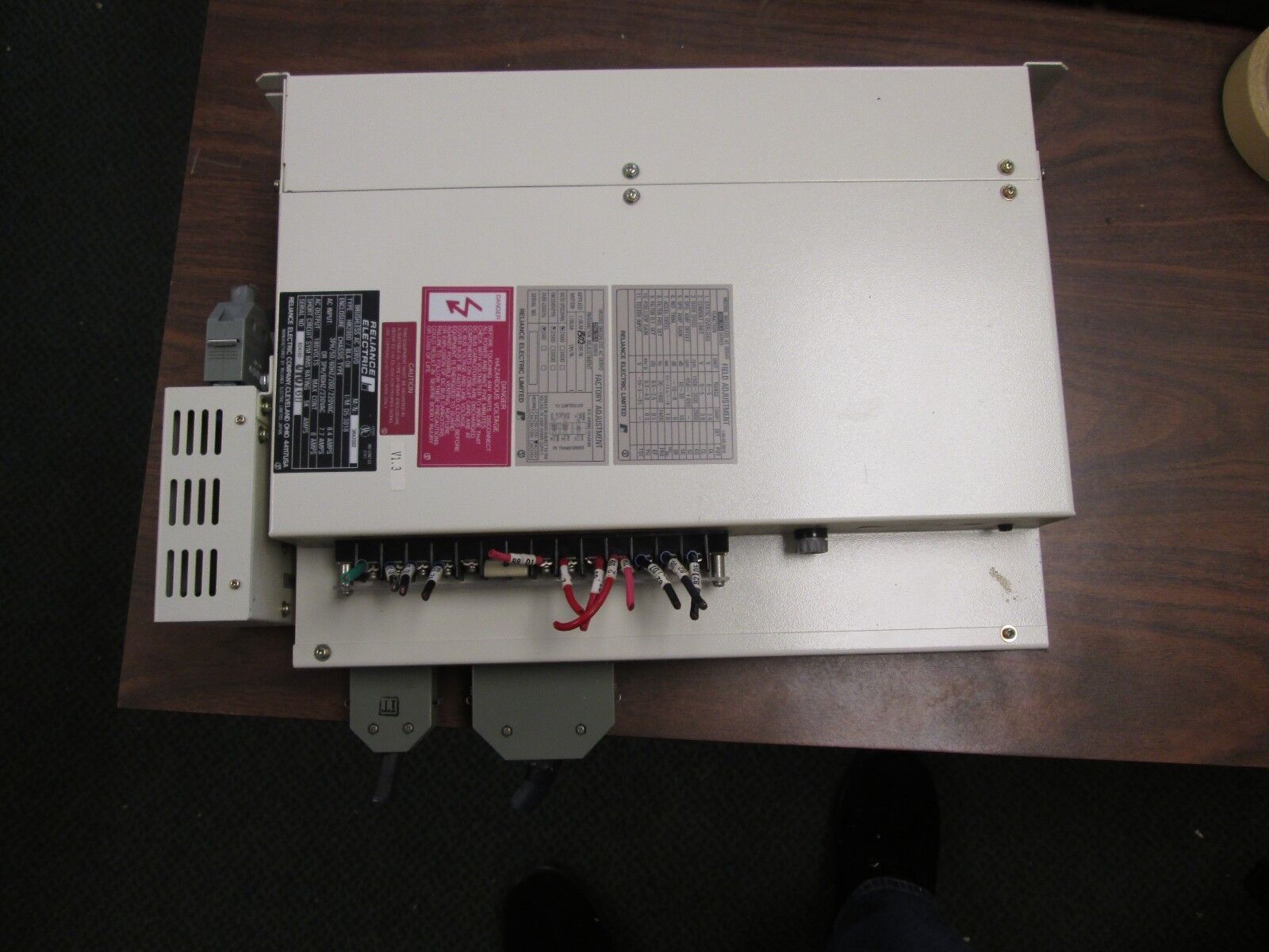 Reliance Brushless AC Servo Drive 3RA2002 Type HR2000 Used