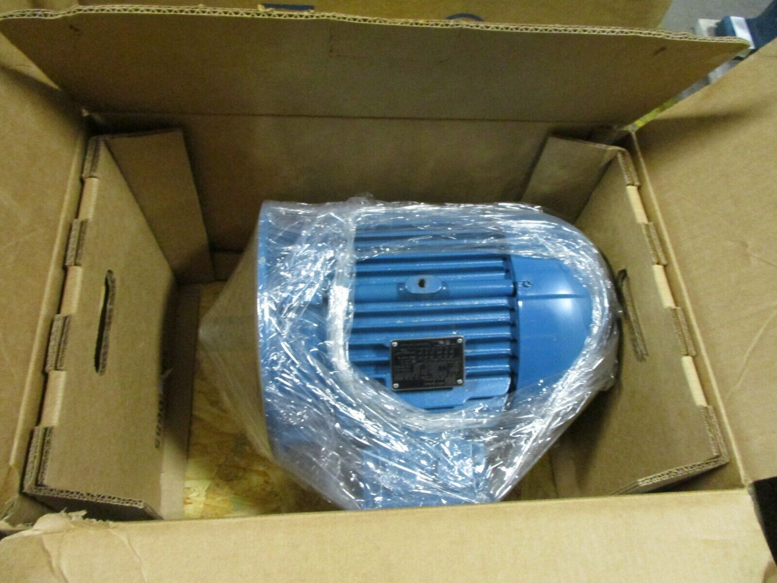 WEG Motor 1040016149 10 HP 3600 RPM 12.4 A 460V 60 Hz New Surplus