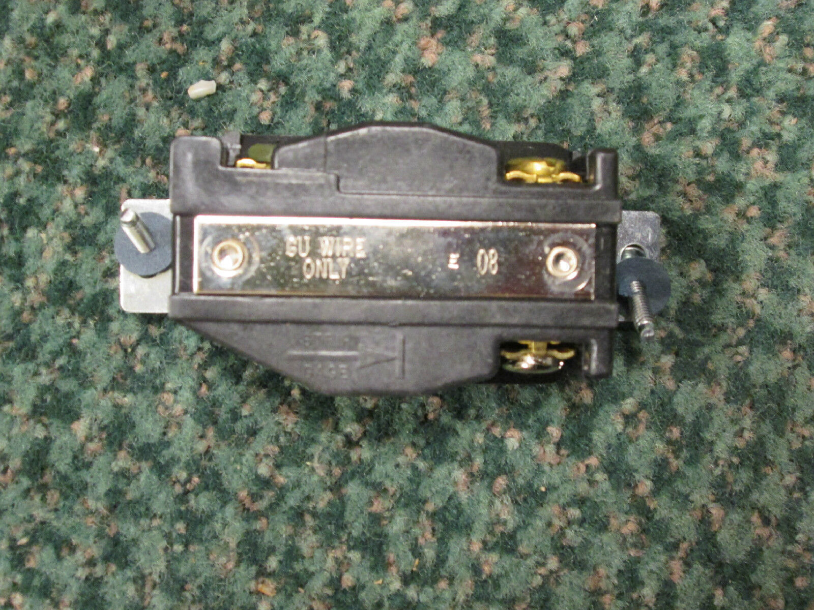 Cooper Receptacle CWL520R Lot of 4 New Surplus