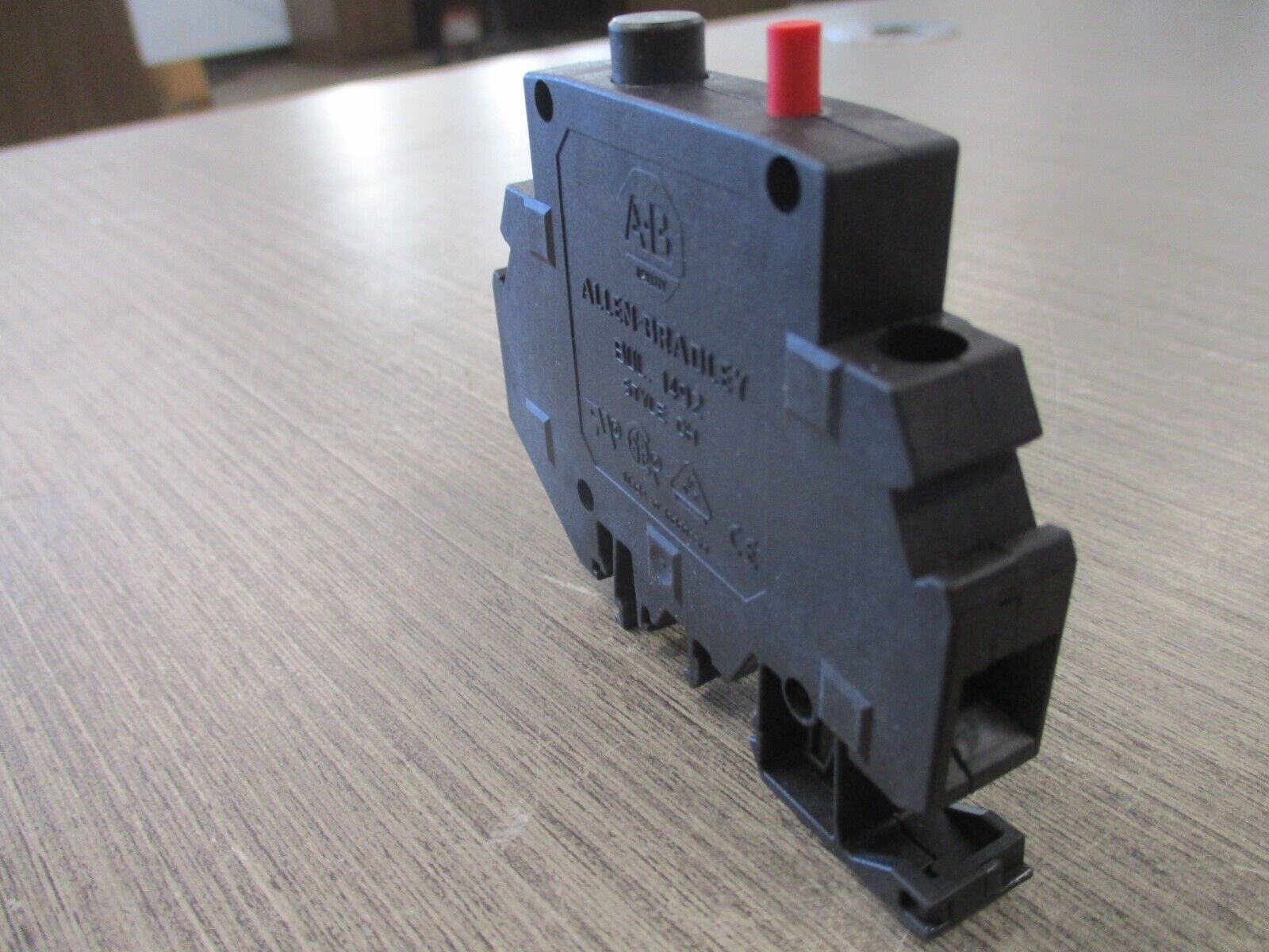 Allen-Bradley Supplementary Protector 1492-GH020 Ser. B 2A New Surplus