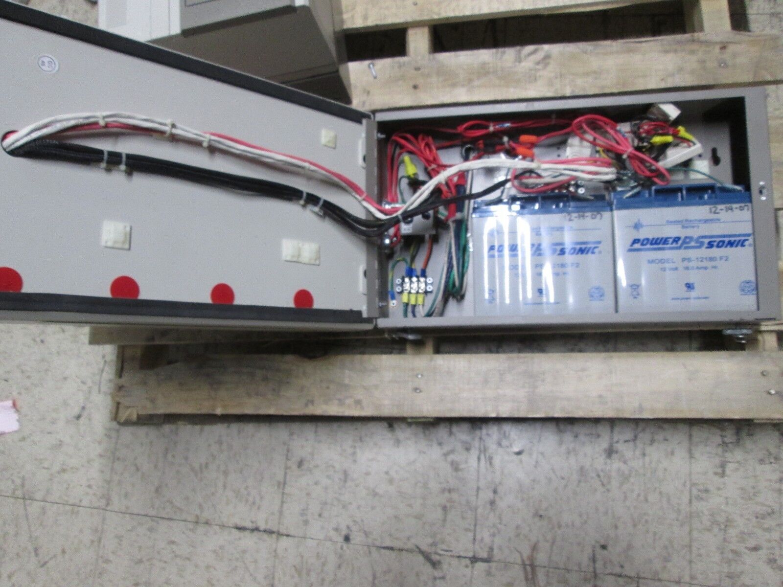 Notifier Vesda Smoke Detection System PS-12180F2 Used