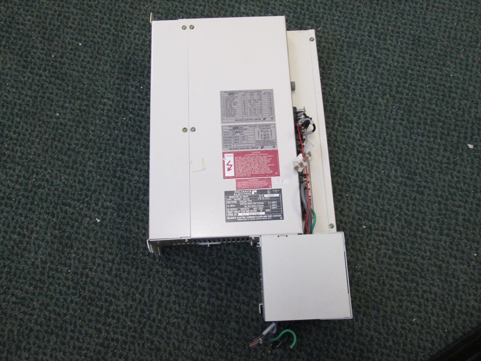 Reliance Brushless AC Servo Drive 3RA2002 Type HR2000 w/ Dynamic Brake Used