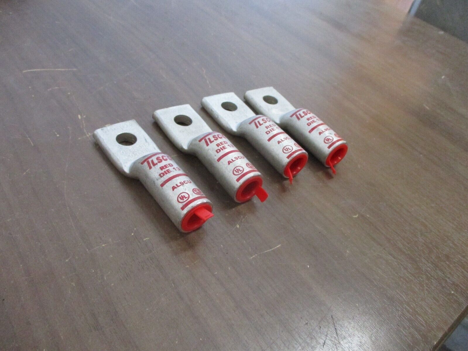 Ilsco Crimp Lug ACL 250 250MCM Red Die 31 *Lot of 4* New Surplus