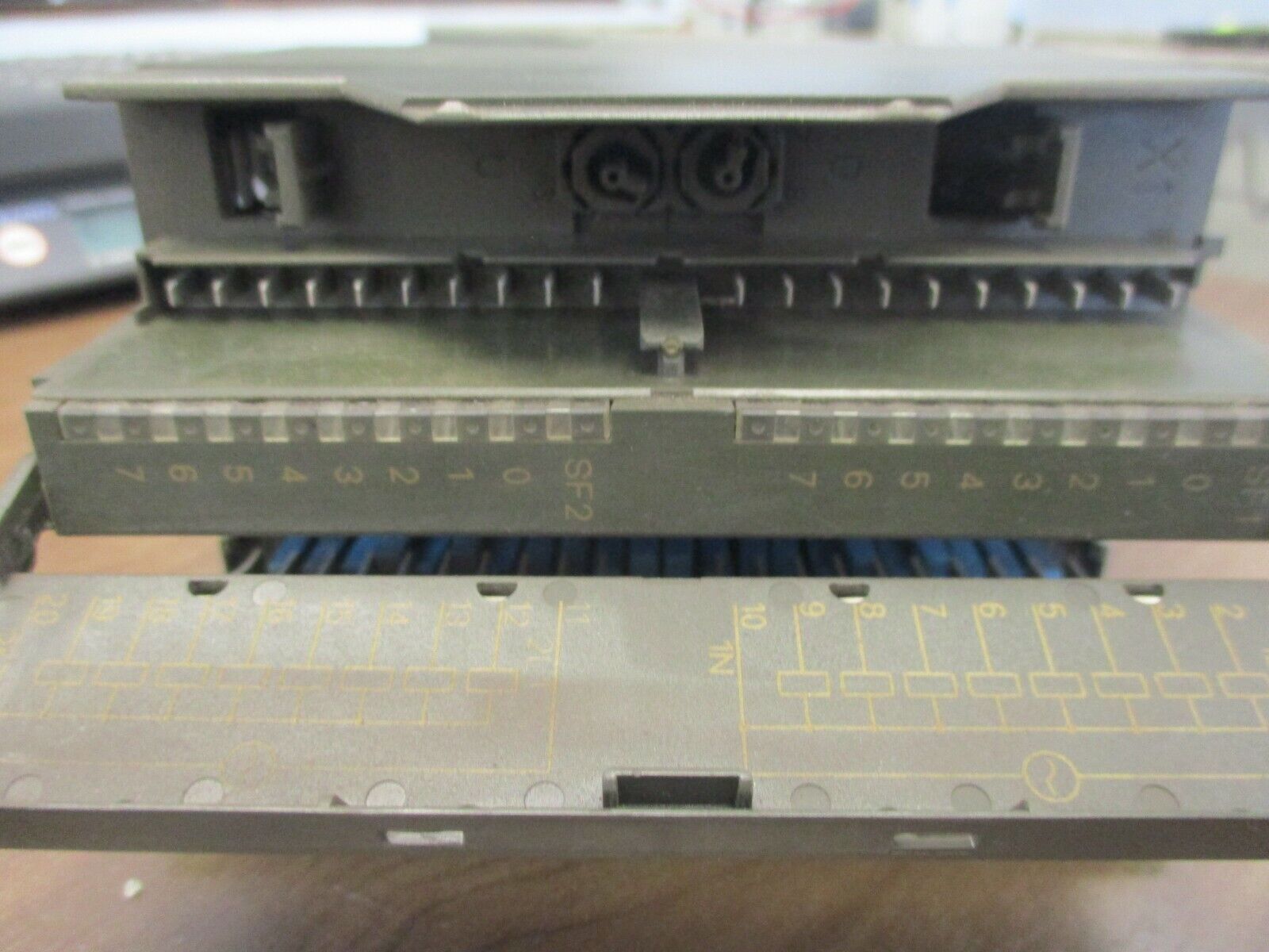 Siemens Simatic S7 SM322 Digital Output Module 6ES7 322-1EL00-0AA0 120VAC 1A