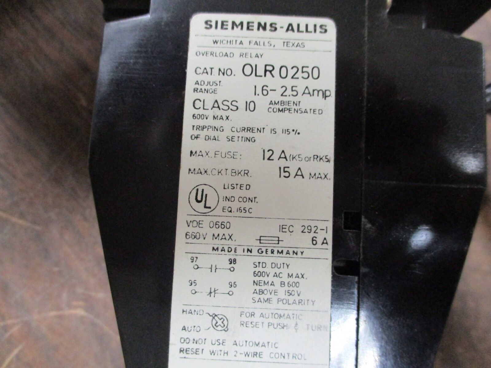 Siemens Contactor CXL10*3 OLR 0250 120V Coil 27A 600V Used