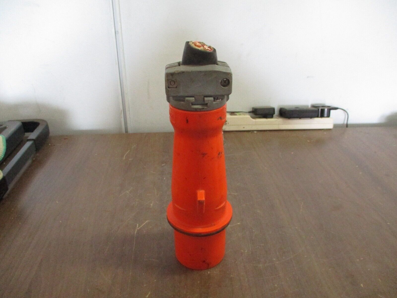 Hubbell Plug 460P12W 60A 125/250V *No Bushing* Used