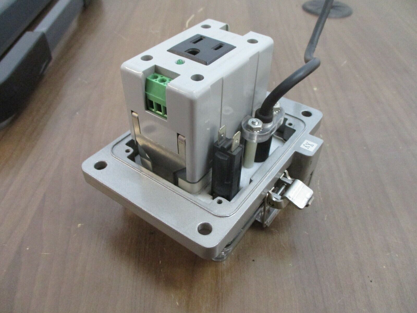 Grace Technologies Graceport Interface P-A10-K3RF3-U39 120VAC 3A Used