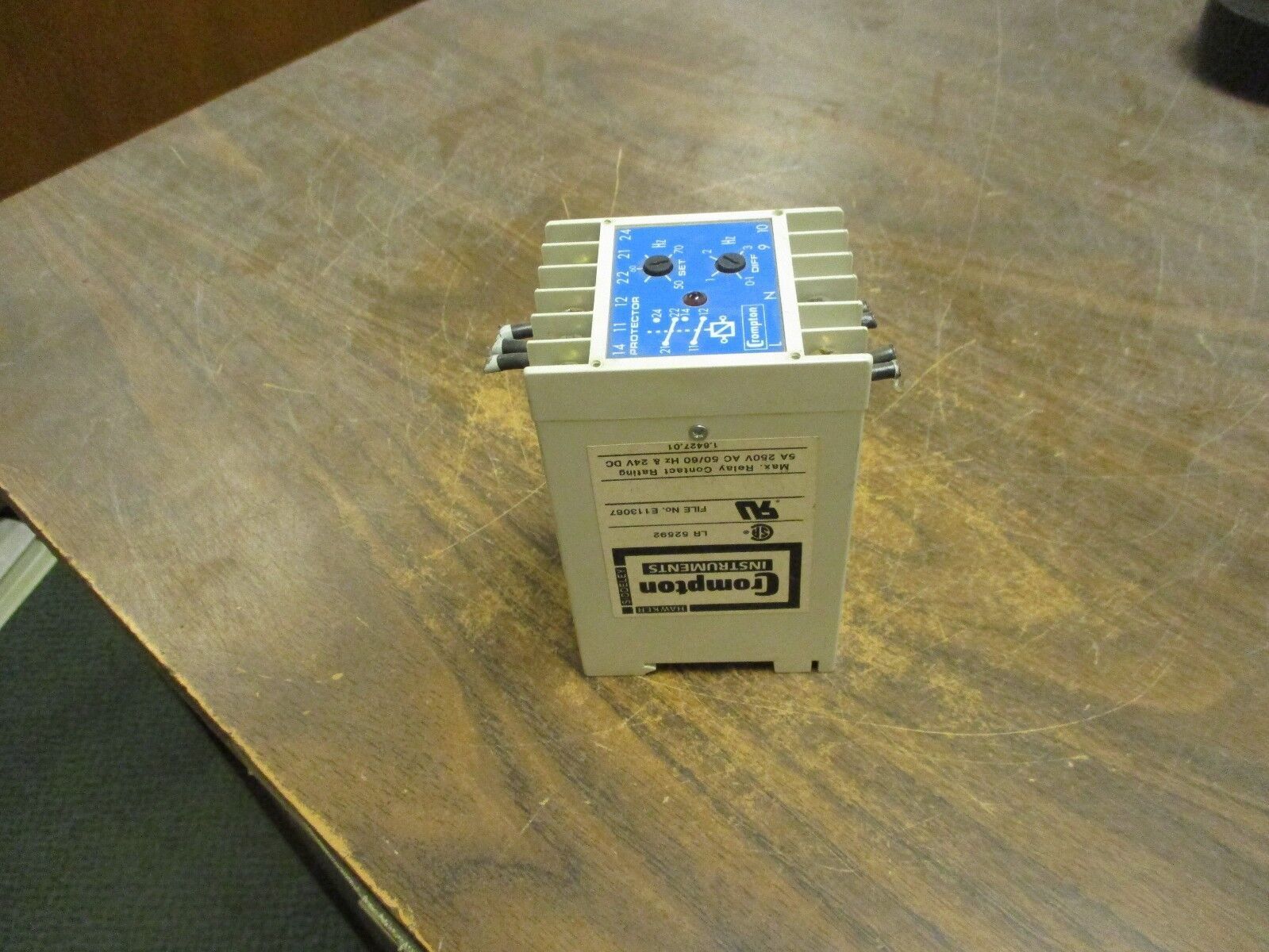 Crompton Protector Relay 252-PHUU 120V 60Hz *No Cover* Used