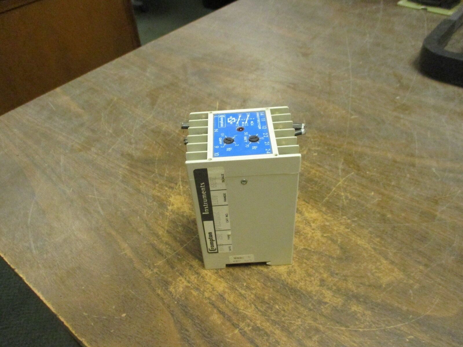 Crompton Protector Relay 252-PHUU 120V 60Hz *No Cover* Used