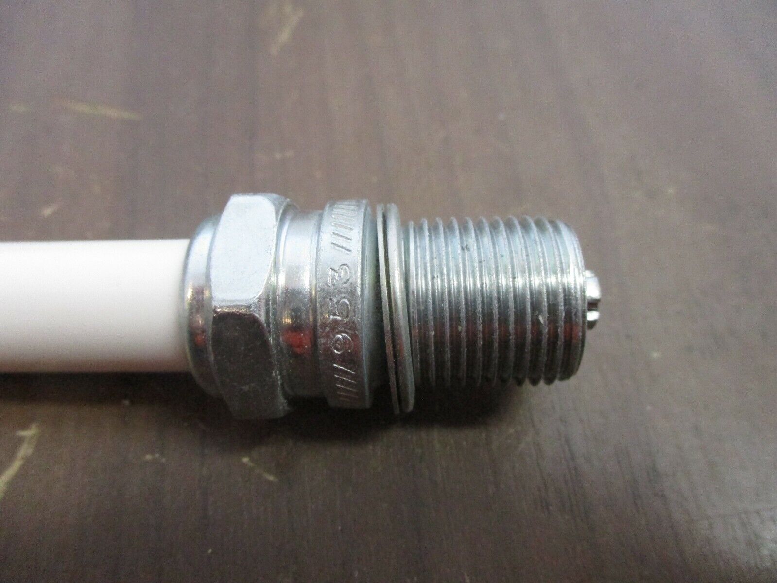 CAT Spark Plug 9Y-9475 New Surplus