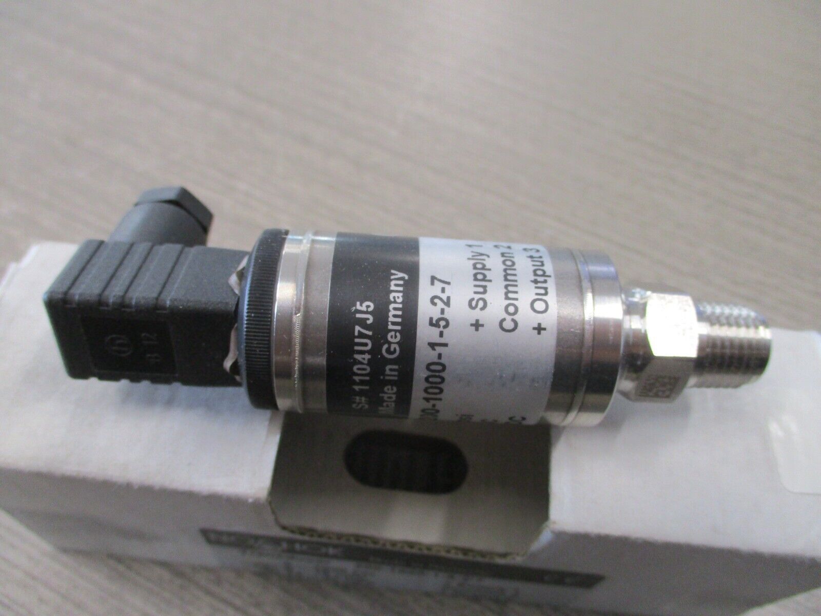 Noshok Transducer 200-1000-1-5-2-7 Supply: 0-1000PSI Common: 0-10VDC New Surplus