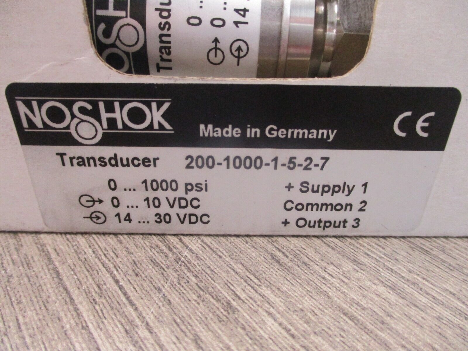 Noshok Transducer 200-1000-1-5-2-7 Supply: 0-1000PSI Common: 0-10VDC New Surplus